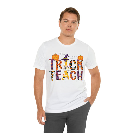 Trick or Teach Cute Vintage Graphic Tee, Halloween Party Fall Shirts, Teacher Appreciation Gift, Retro Teacher Halloween Shirt, T757